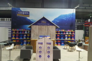 Bespoke Exhibition Booth for Fish4Pets by AI Exhibitions