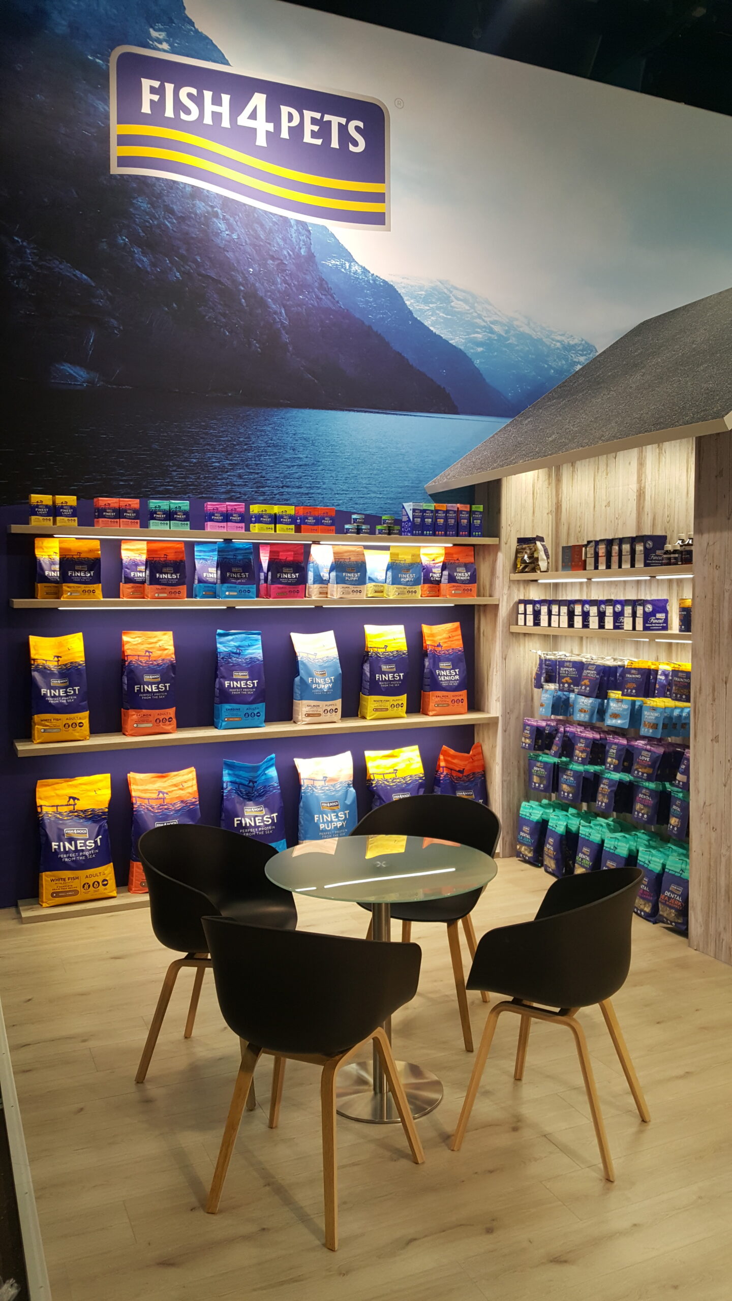 Custom exhibition stand design and build for Fish4Pets